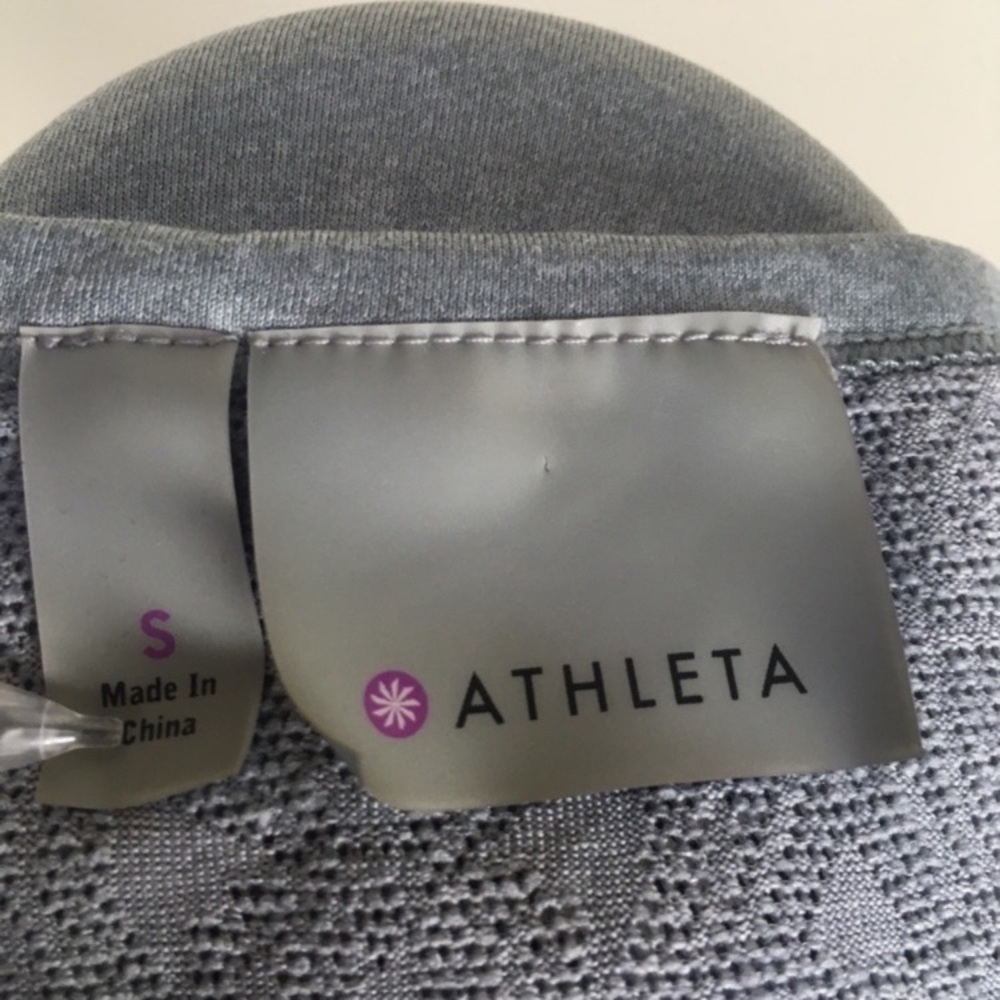 Athleta Silver Lace Back Long Sleeve Top Yoga Run Fitness Women’s Sz Small‎ - Picture 5 of 6